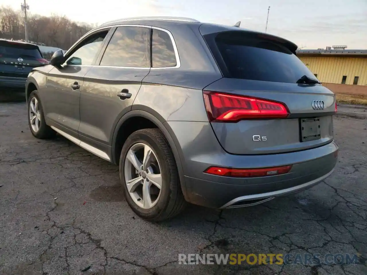 3 Photograph of a damaged car WA1ANAFY1L2040177 AUDI Q5 2020