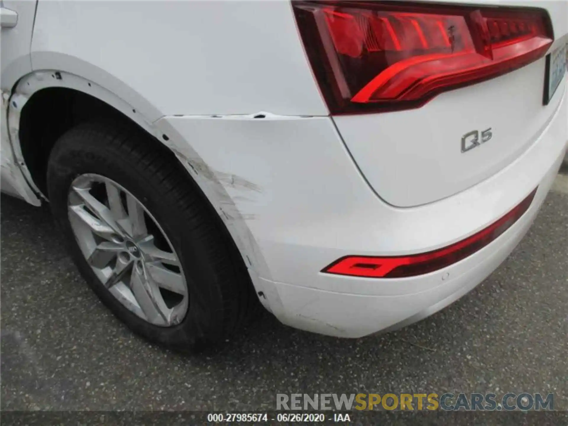 10 Photograph of a damaged car WA1ANAFY1L2055102 AUDI Q5 2020