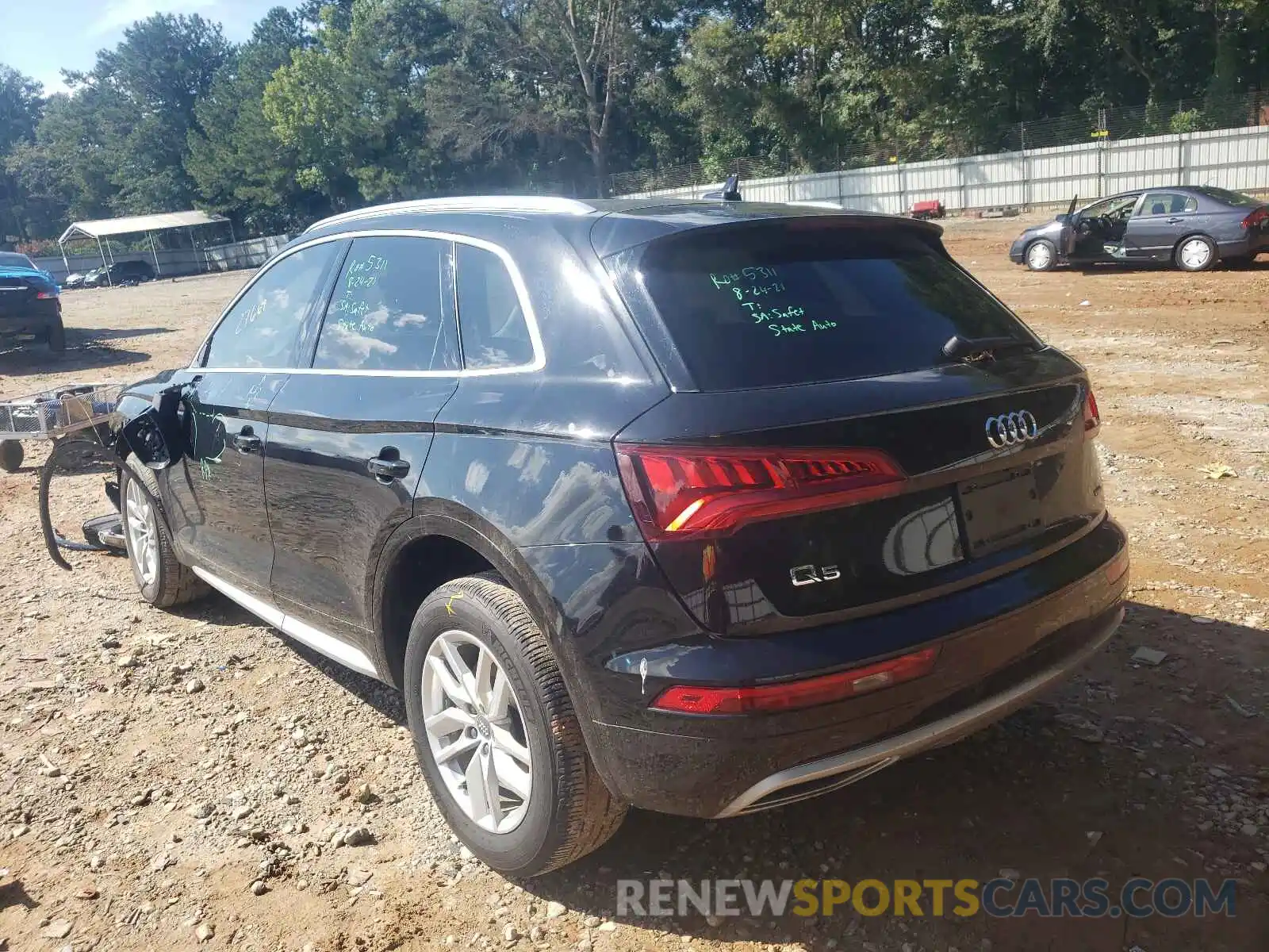 3 Фотография поврежденного автомобиля WA1ANAFY1L2055701 AUDI Q5 2020