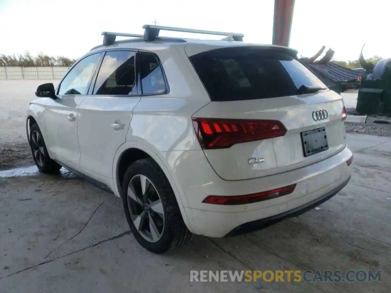 3 Фотография поврежденного автомобиля WA1ANAFY1L2106856 AUDI Q5 2020