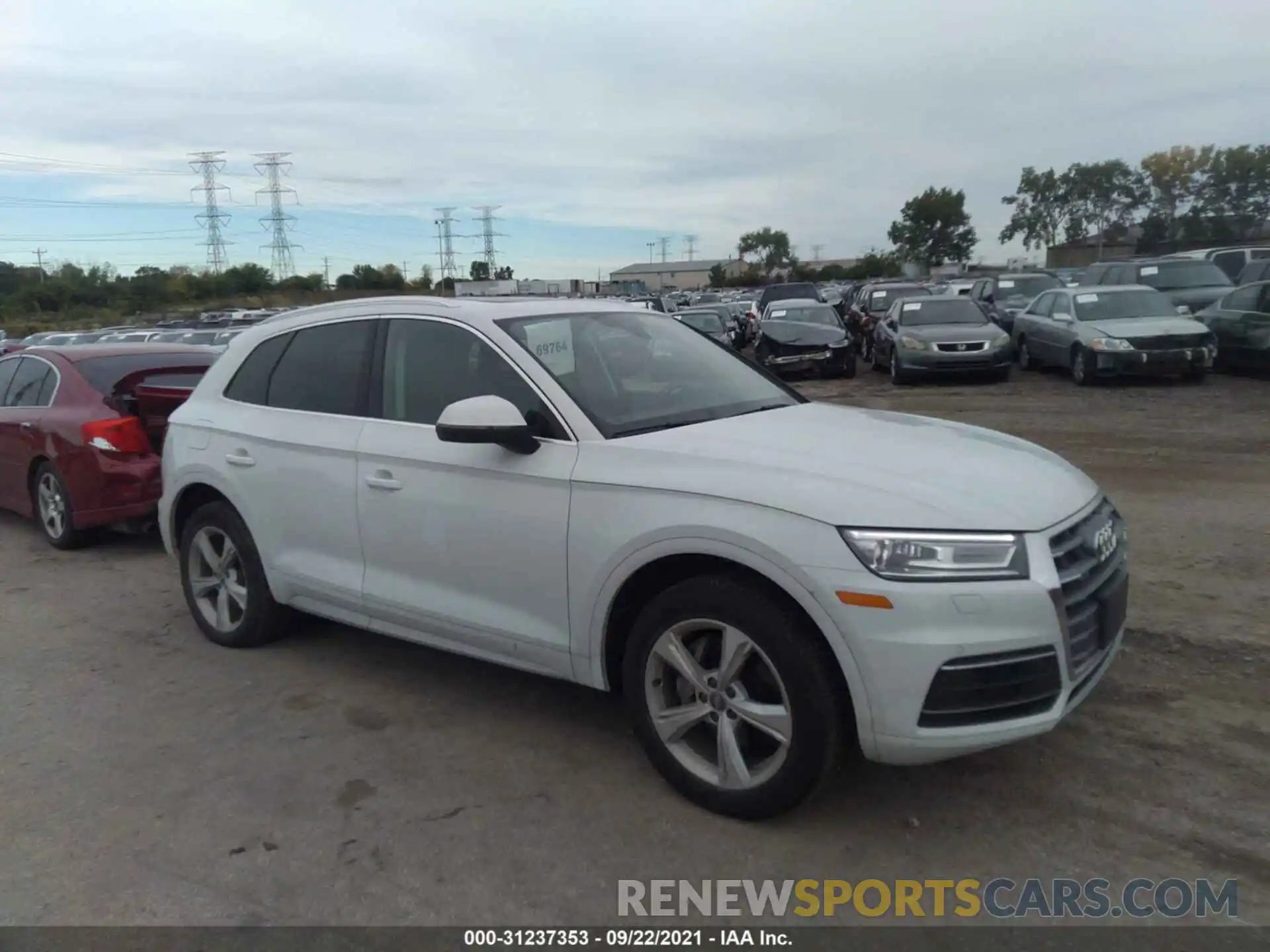 1 Фотография поврежденного автомобиля WA1ANAFY2L2013120 AUDI Q5 2020