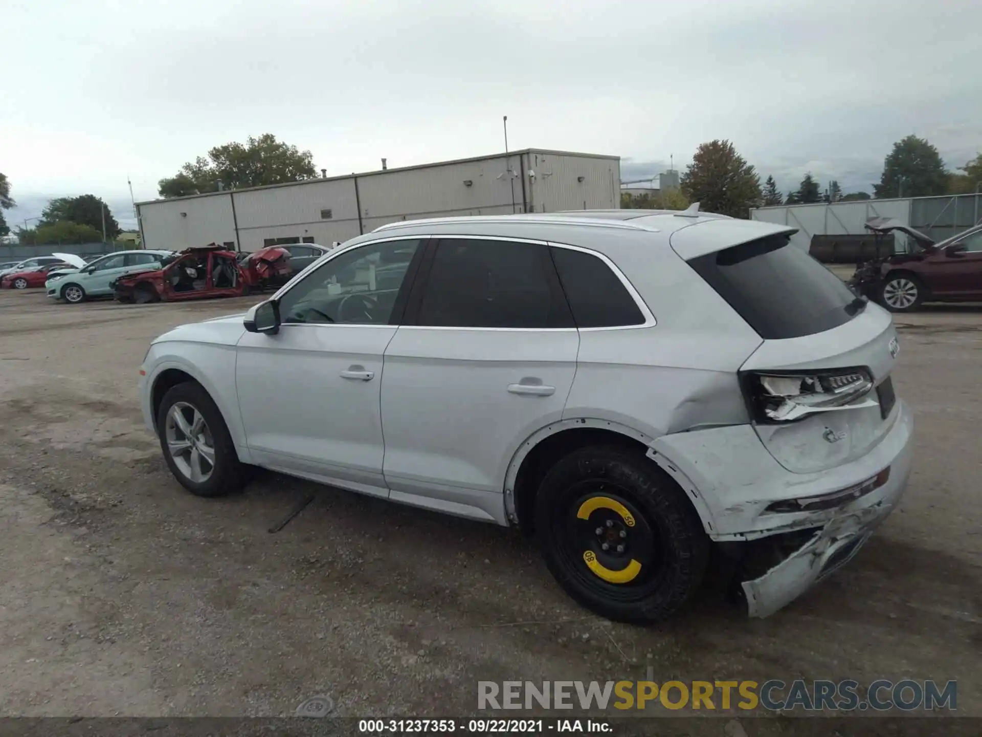 3 Фотография поврежденного автомобиля WA1ANAFY2L2013120 AUDI Q5 2020