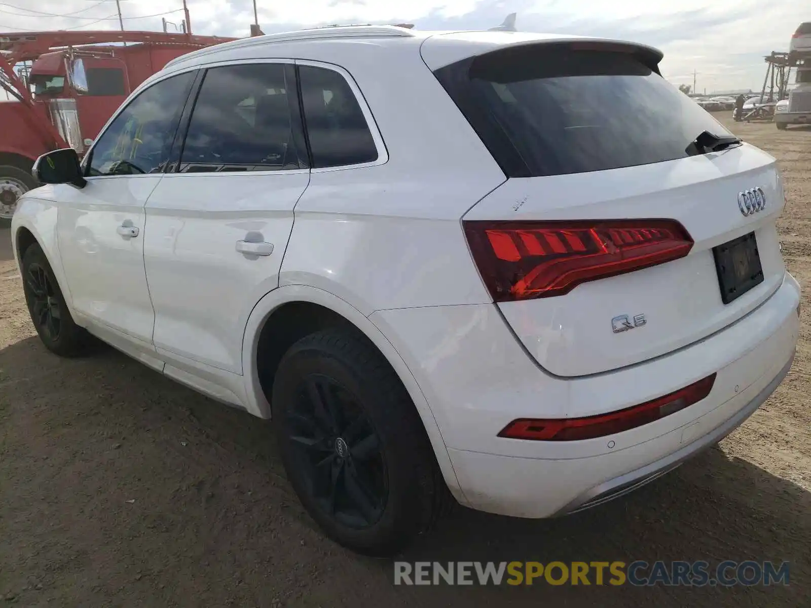 3 Фотография поврежденного автомобиля WA1ANAFY2L2021105 AUDI Q5 2020