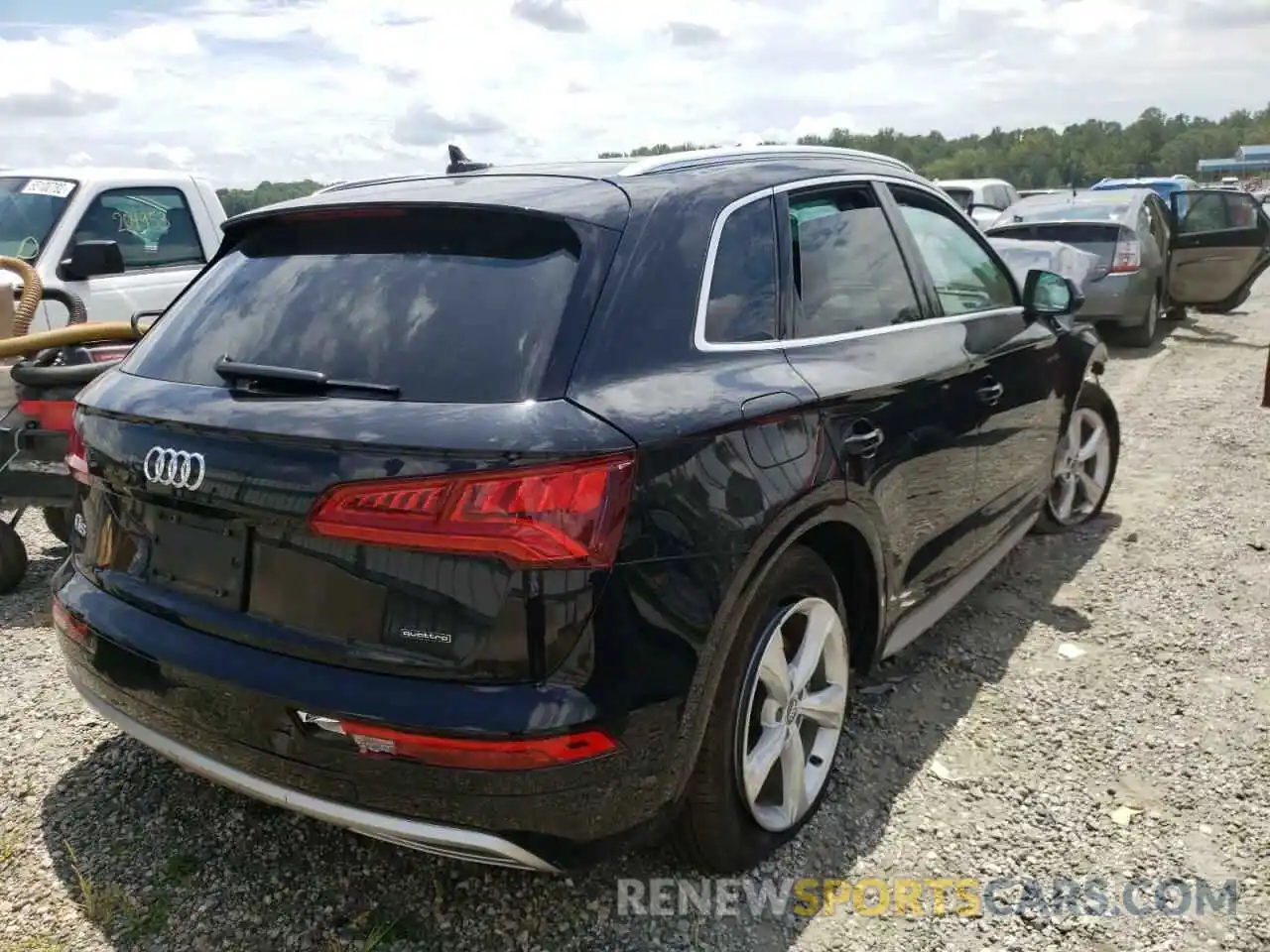 4 Photograph of a damaged car WA1ANAFY2L2022125 AUDI Q5 2020