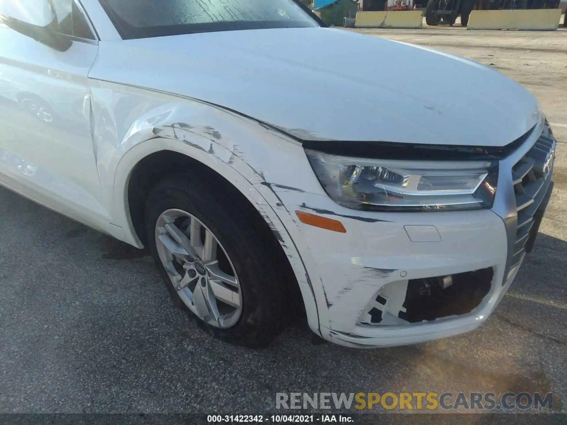 6 Photograph of a damaged car WA1ANAFY2L2024540 AUDI Q5 2020