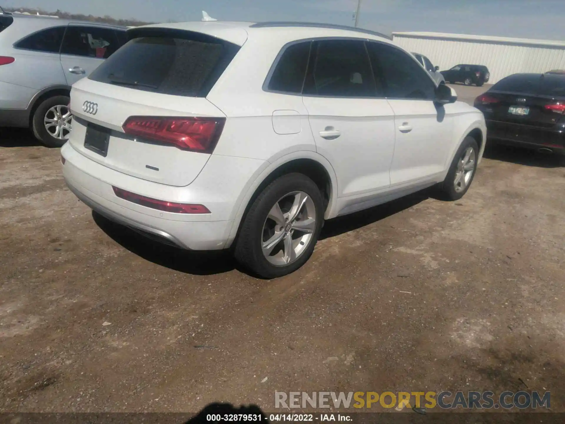 4 Photograph of a damaged car WA1ANAFY2L2040169 AUDI Q5 2020