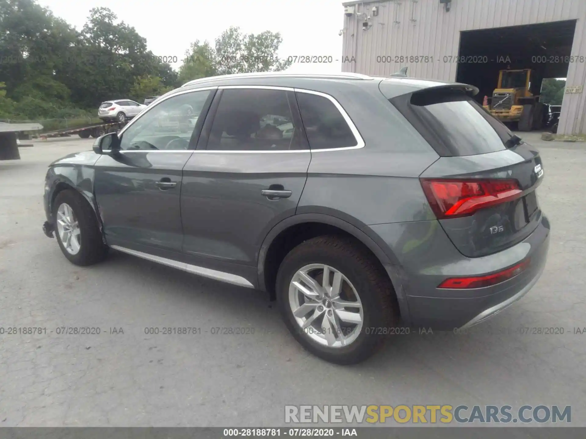 3 Photograph of a damaged car WA1ANAFY2L2057540 AUDI Q5 2020