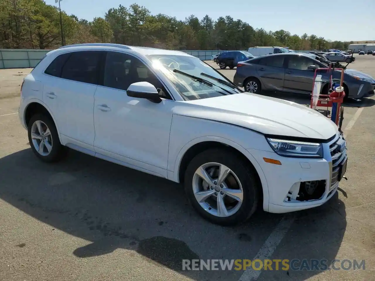 4 Photograph of a damaged car WA1ANAFY2L2064231 AUDI Q5 2020