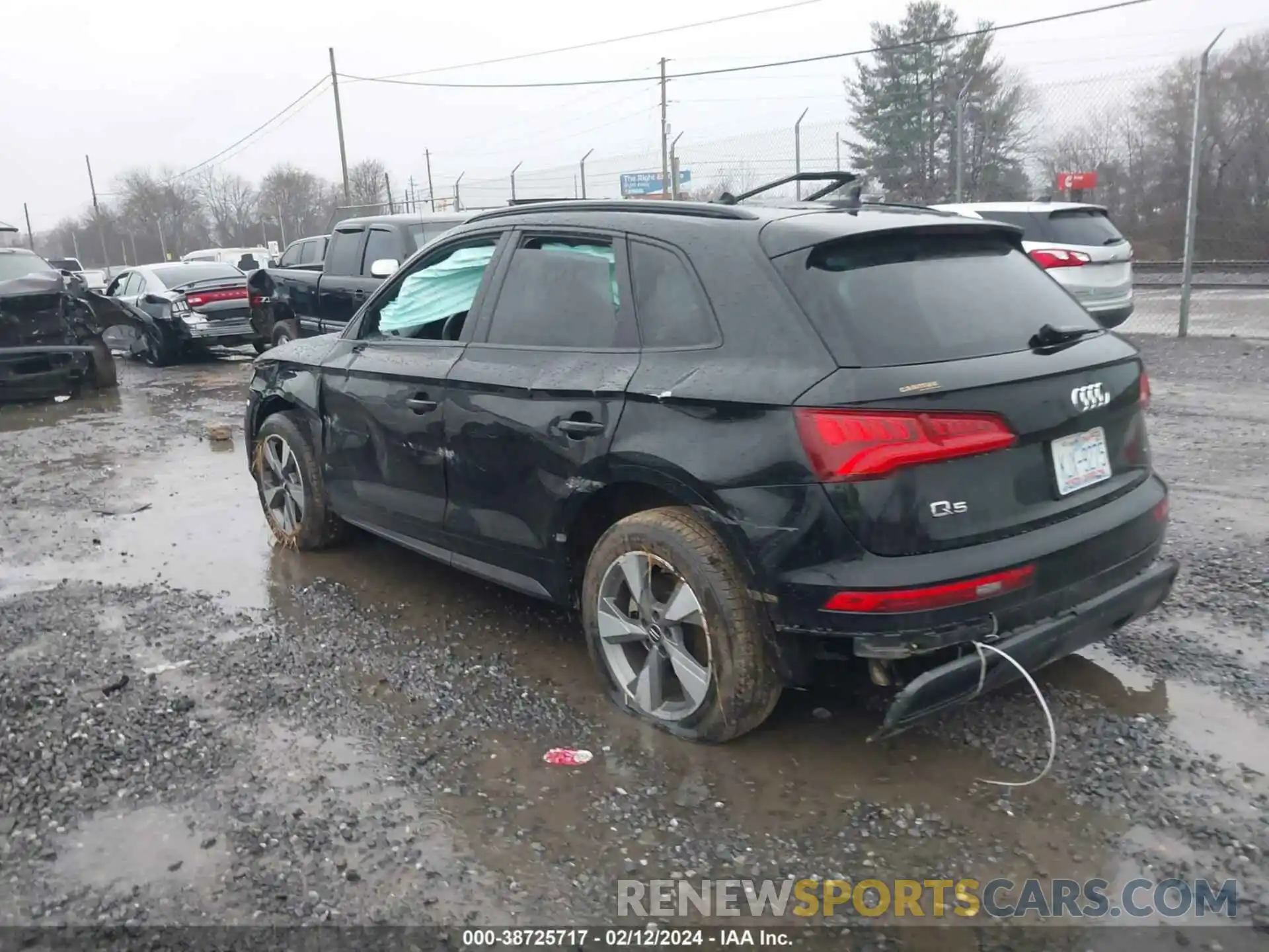 3 Фотография поврежденного автомобиля WA1ANAFY2L2076198 AUDI Q5 2020