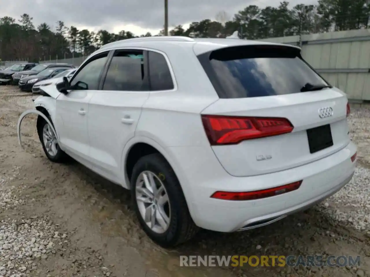 3 Фотография поврежденного автомобиля WA1ANAFY2L2077626 AUDI Q5 2020