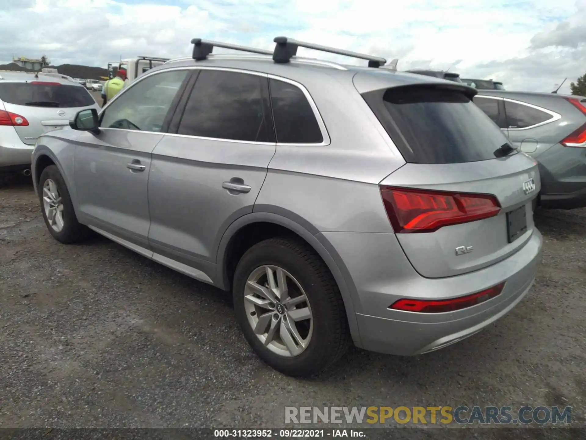 3 Фотография поврежденного автомобиля WA1ANAFY3L2002126 AUDI Q5 2020