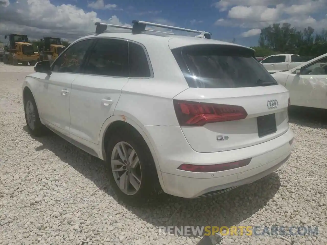 3 Фотография поврежденного автомобиля WA1ANAFY3L2019296 AUDI Q5 2020