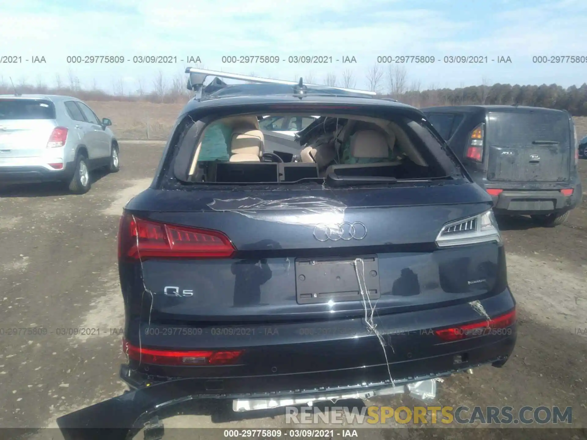 8 Photograph of a damaged car WA1ANAFY3L2024367 AUDI Q5 2020