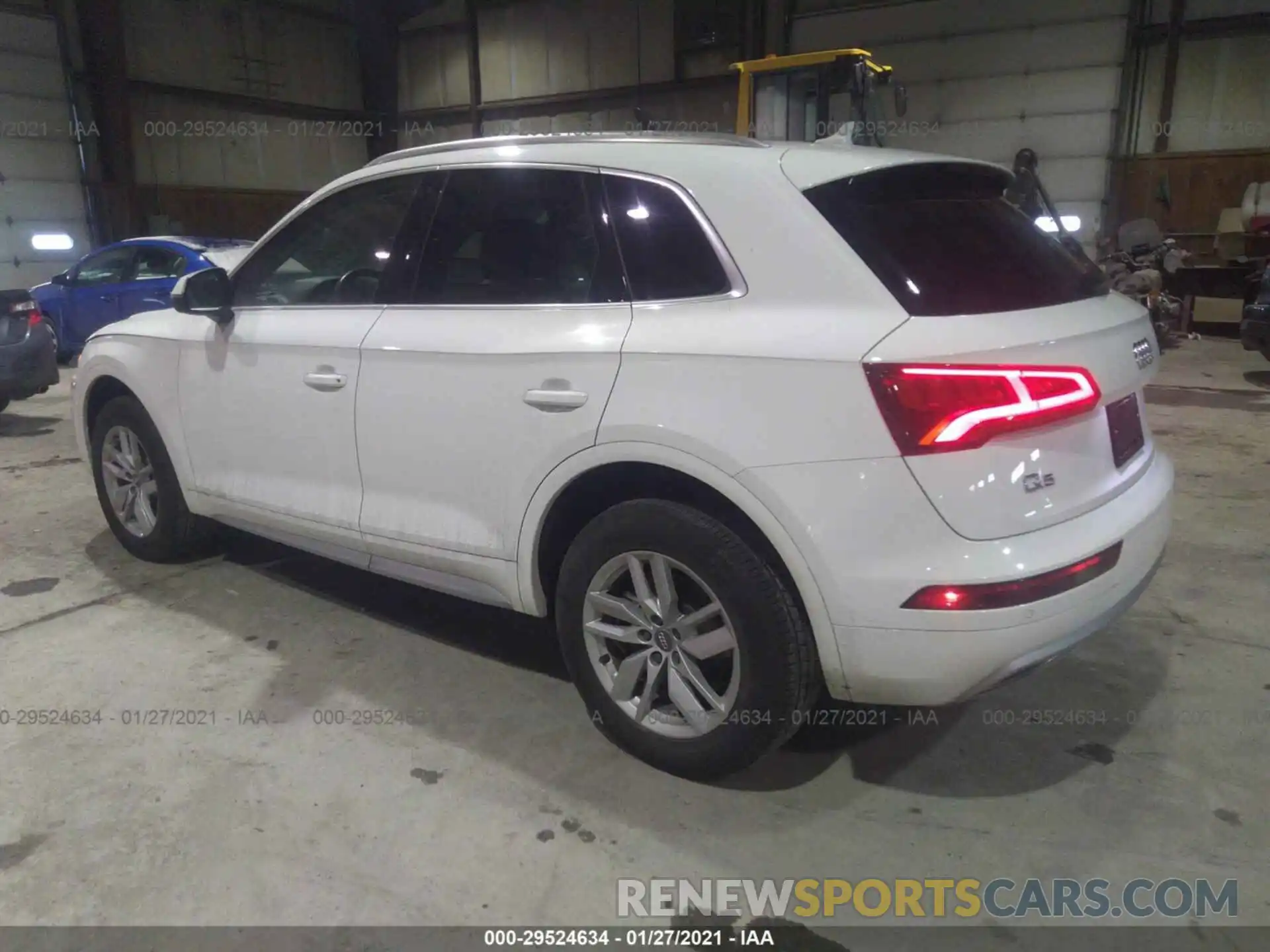 3 Фотография поврежденного автомобиля WA1ANAFY3L2025566 AUDI Q5 2020