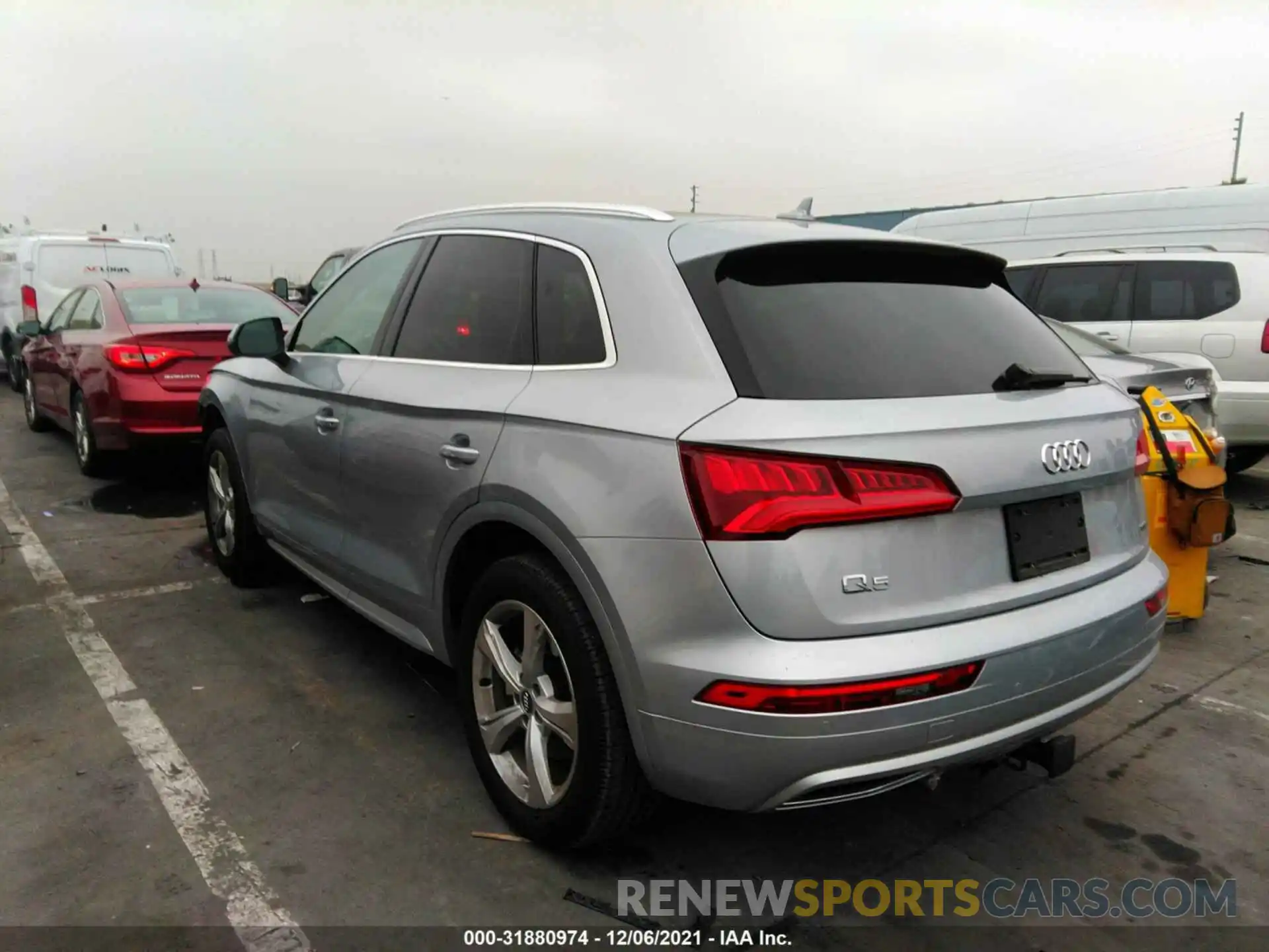 3 Фотография поврежденного автомобиля WA1ANAFY3L2028855 AUDI Q5 2020