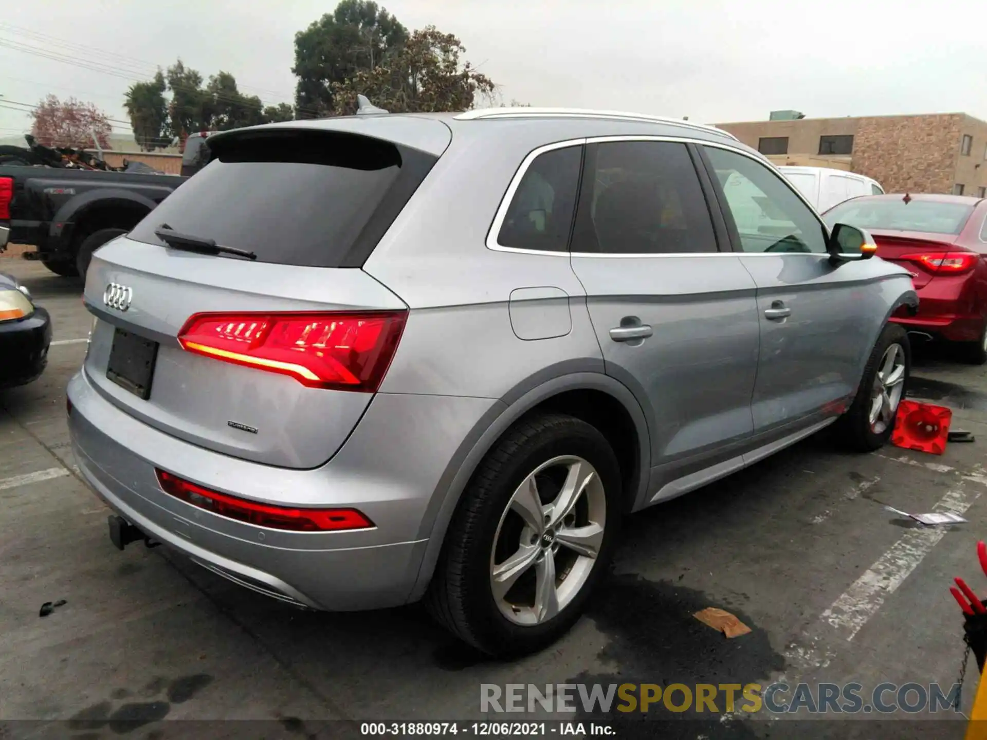 4 Photograph of a damaged car WA1ANAFY3L2028855 AUDI Q5 2020