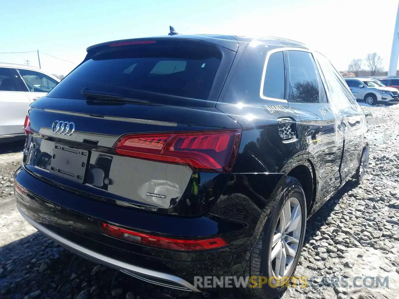 4 Photograph of a damaged car WA1ANAFY3L2094340 AUDI Q5 2020