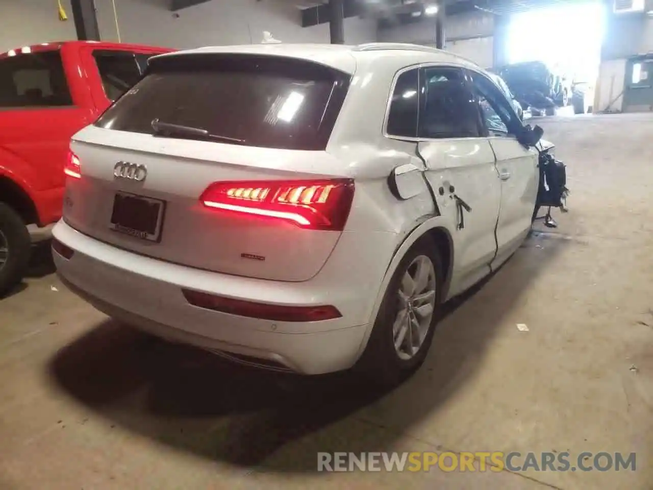 4 Фотография поврежденного автомобиля WA1ANAFY3L2095049 AUDI Q5 2020