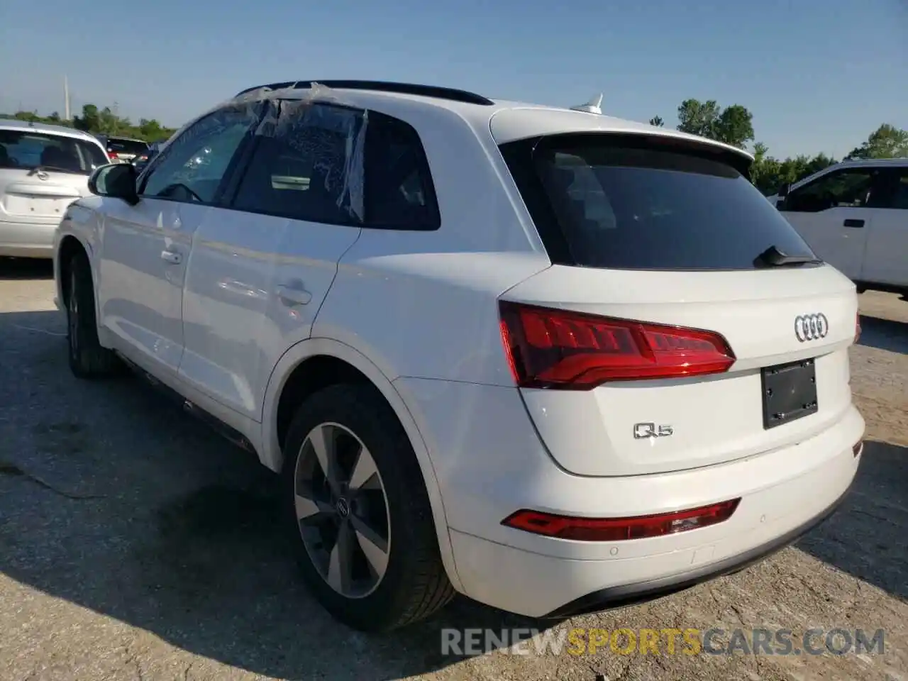 3 Photograph of a damaged car WA1ANAFY3L2107023 AUDI Q5 2020