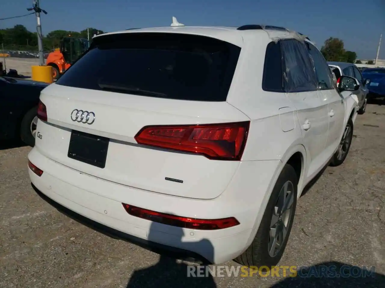 4 Photograph of a damaged car WA1ANAFY3L2107023 AUDI Q5 2020