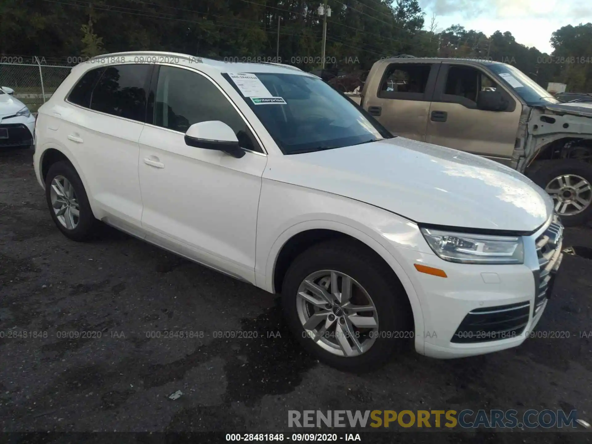 1 Photograph of a damaged car WA1ANAFY4L2021039 AUDI Q5 2020