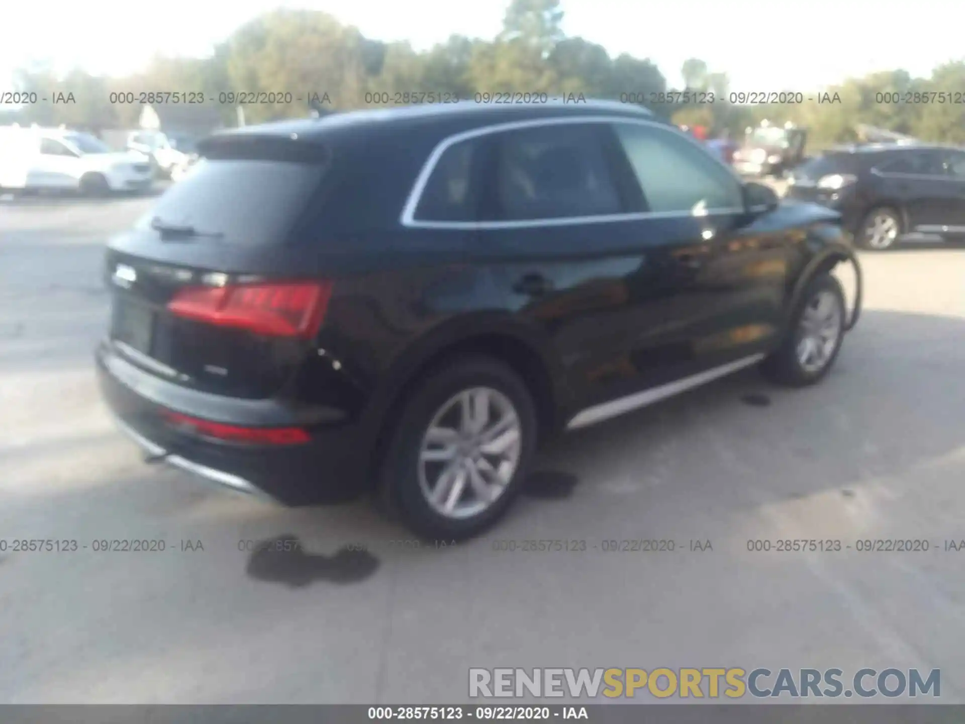 4 Photograph of a damaged car WA1ANAFY4L2028511 AUDI Q5 2020