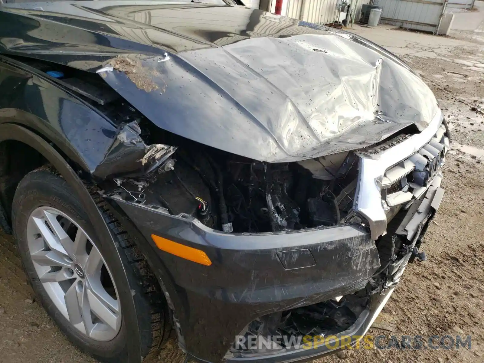 9 Photograph of a damaged car WA1ANAFY4L2060911 AUDI Q5 2020