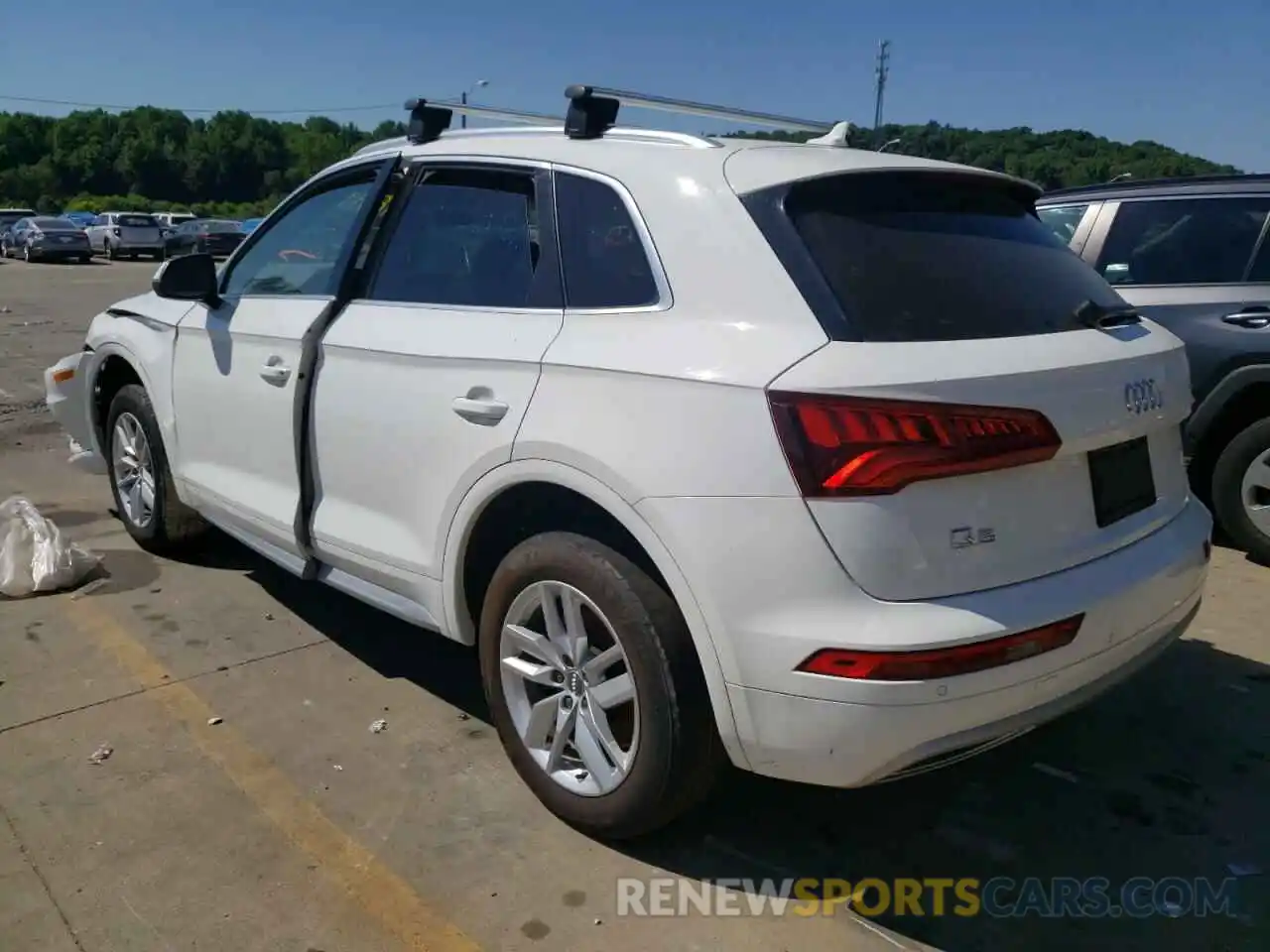 3 Фотография поврежденного автомобиля WA1ANAFY4L2064201 AUDI Q5 2020