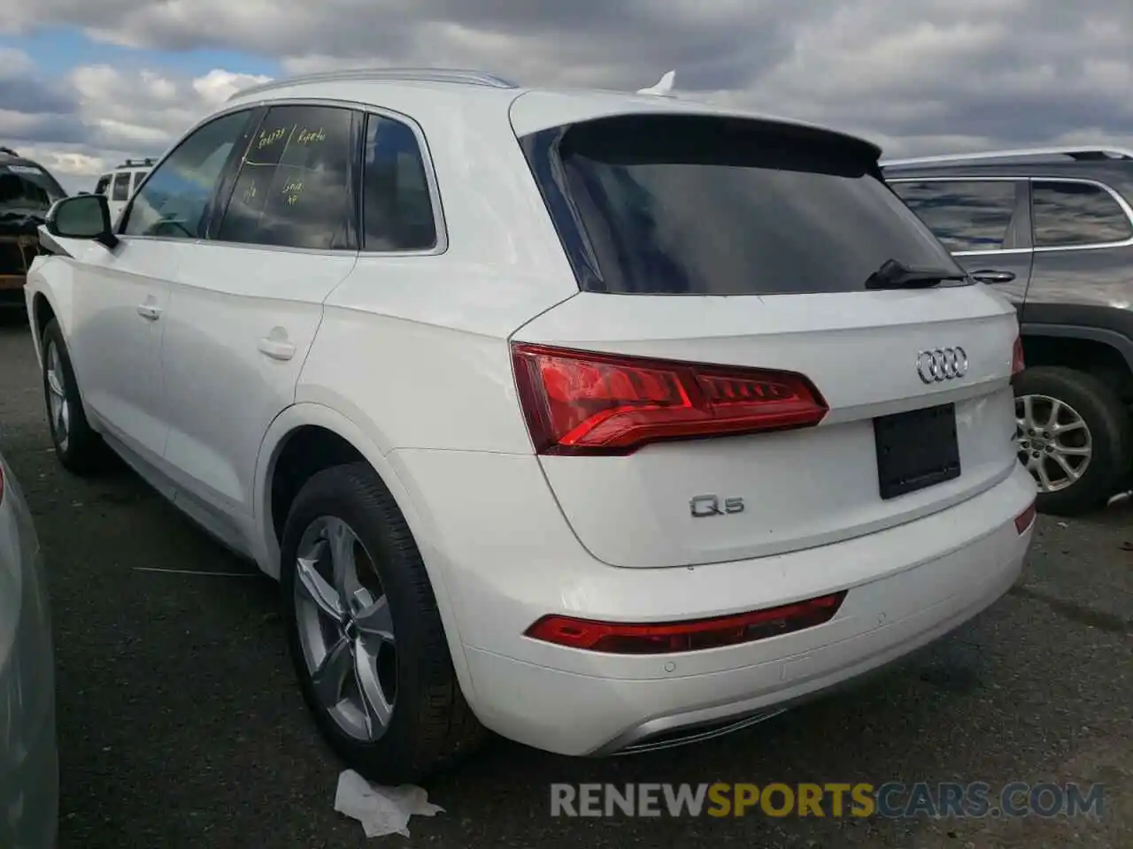 3 Photograph of a damaged car WA1ANAFY4L2083301 AUDI Q5 2020