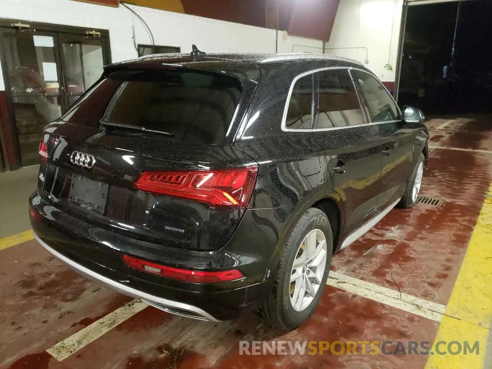 4 Фотография поврежденного автомобиля WA1ANAFY4L2085629 AUDI Q5 2020