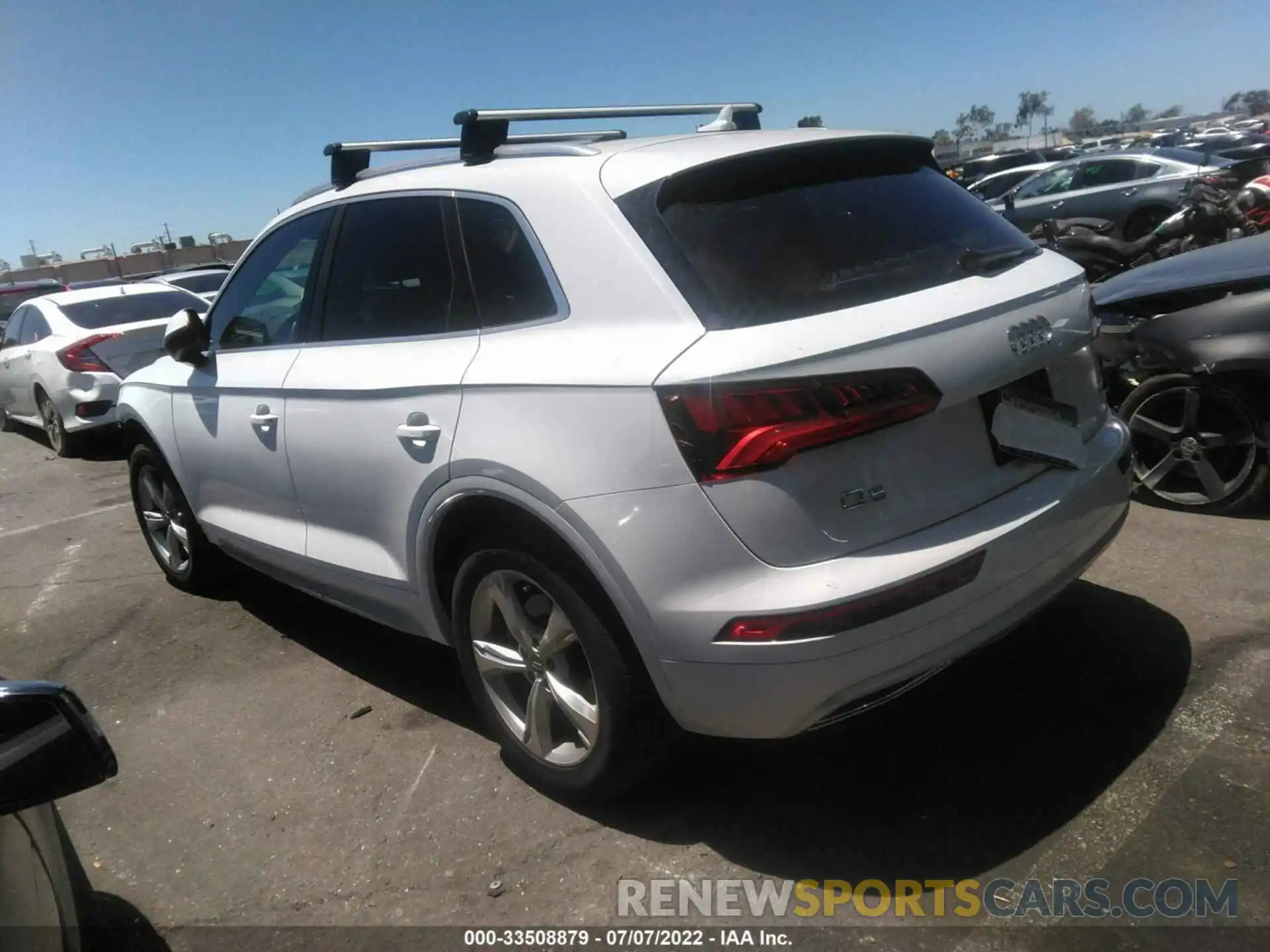 3 Photograph of a damaged car WA1ANAFY5L2005285 AUDI Q5 2020