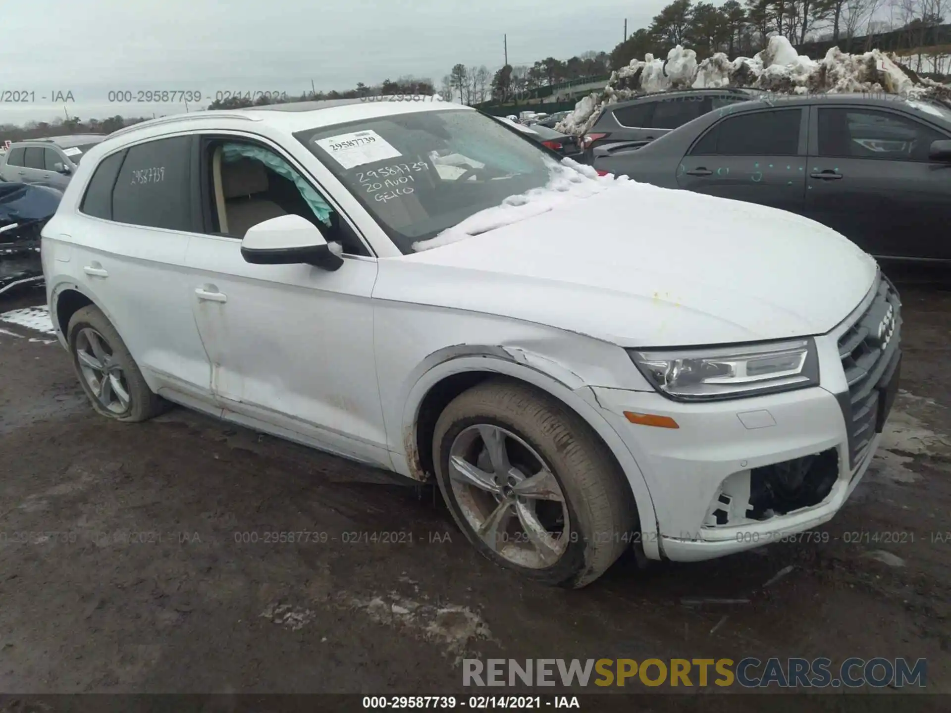 1 Photograph of a damaged car WA1ANAFY5L2039193 AUDI Q5 2020