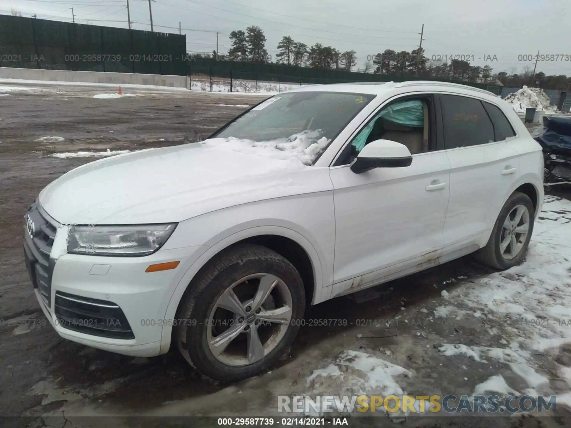 2 Фотография поврежденного автомобиля WA1ANAFY5L2039193 AUDI Q5 2020