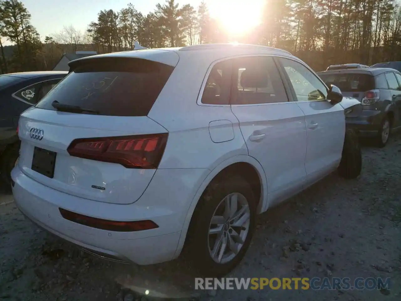 4 Photograph of a damaged car WA1ANAFY5L2041655 AUDI Q5 2020