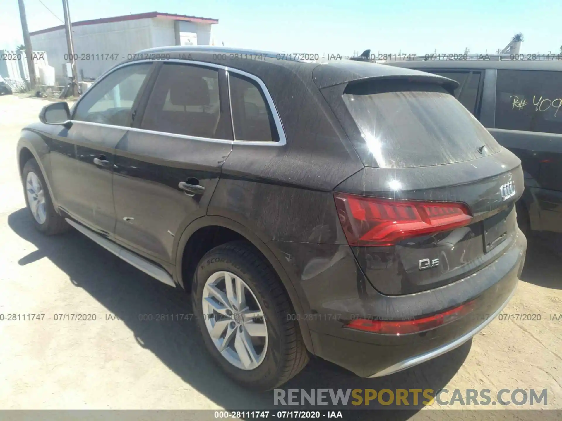 3 Photograph of a damaged car WA1ANAFY5L2043745 AUDI Q5 2020