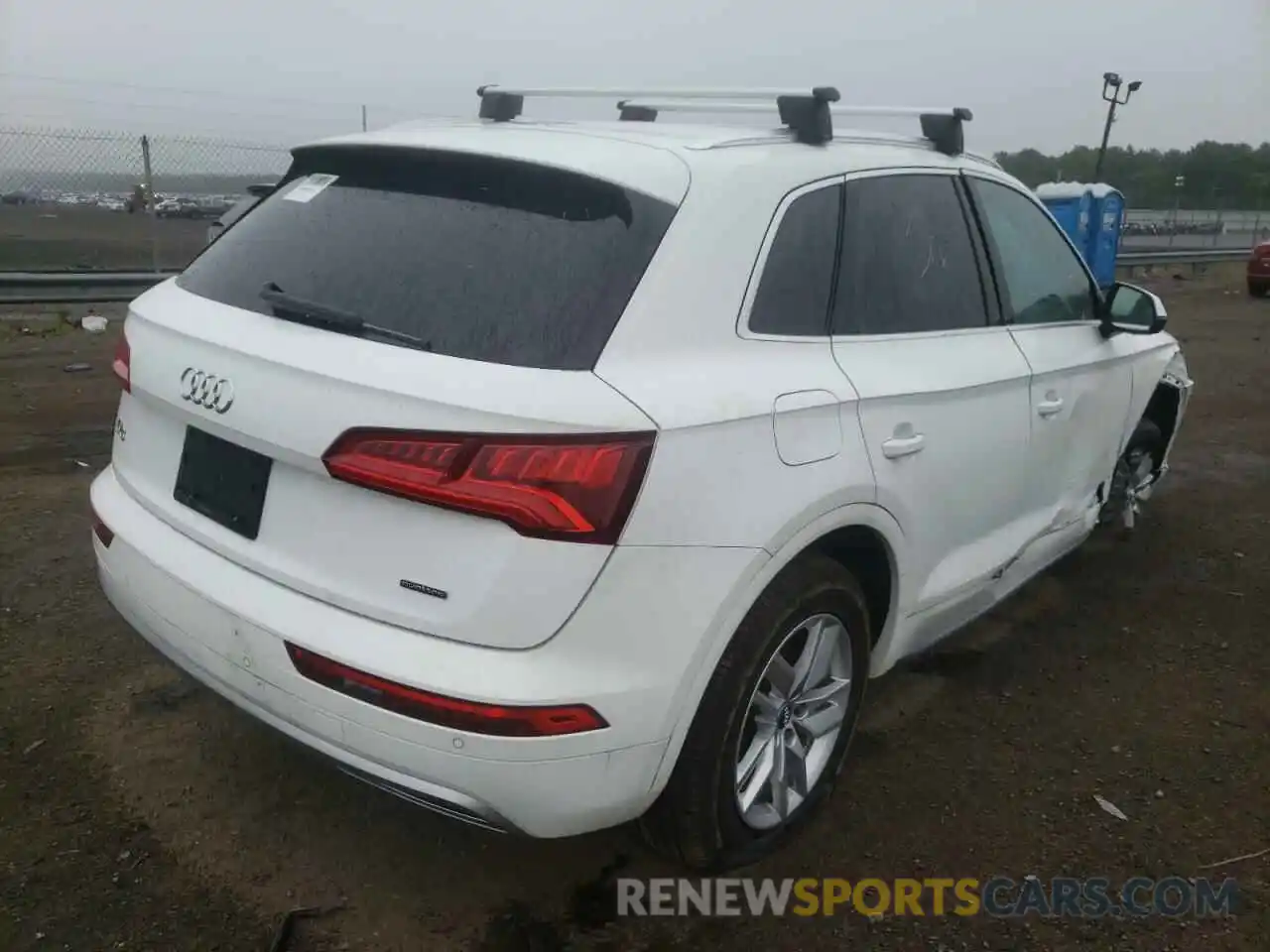 4 Photograph of a damaged car WA1ANAFY5L2061212 AUDI Q5 2020