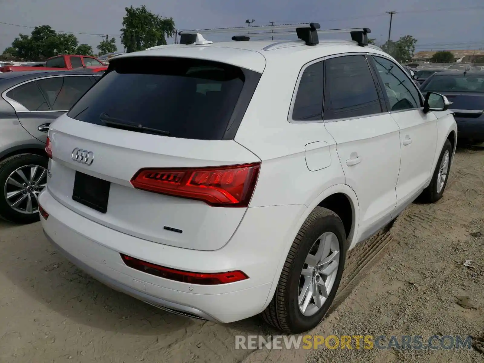 4 Photograph of a damaged car WA1ANAFY5L2061405 AUDI Q5 2020