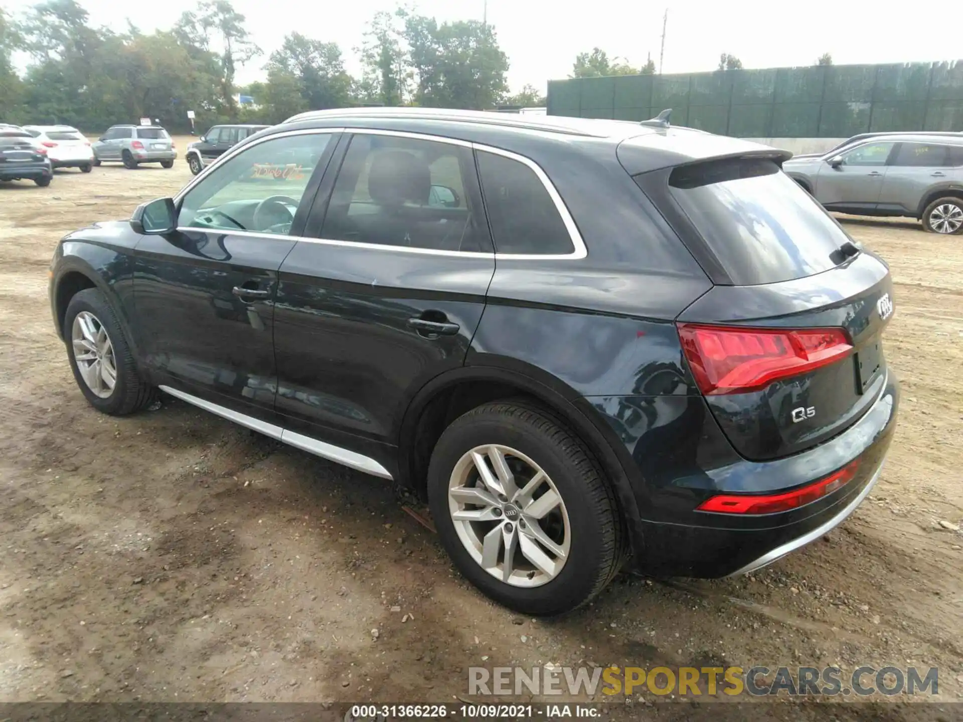 3 Фотография поврежденного автомобиля WA1ANAFY5L2070184 AUDI Q5 2020