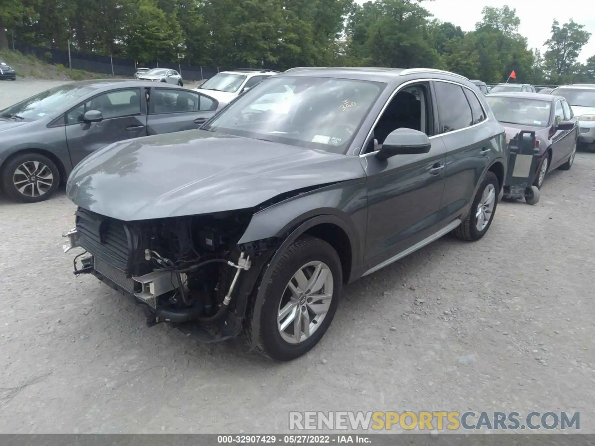 2 Фотография поврежденного автомобиля WA1ANAFY5L2076096 AUDI Q5 2020