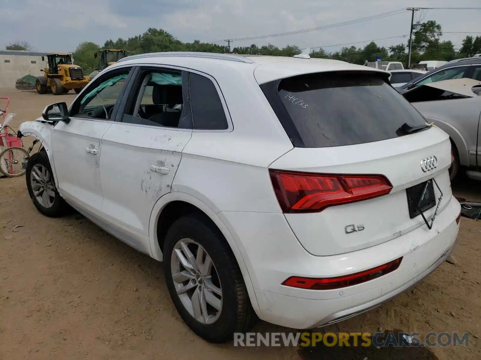 3 Photograph of a damaged car WA1ANAFY5L2104463 AUDI Q5 2020