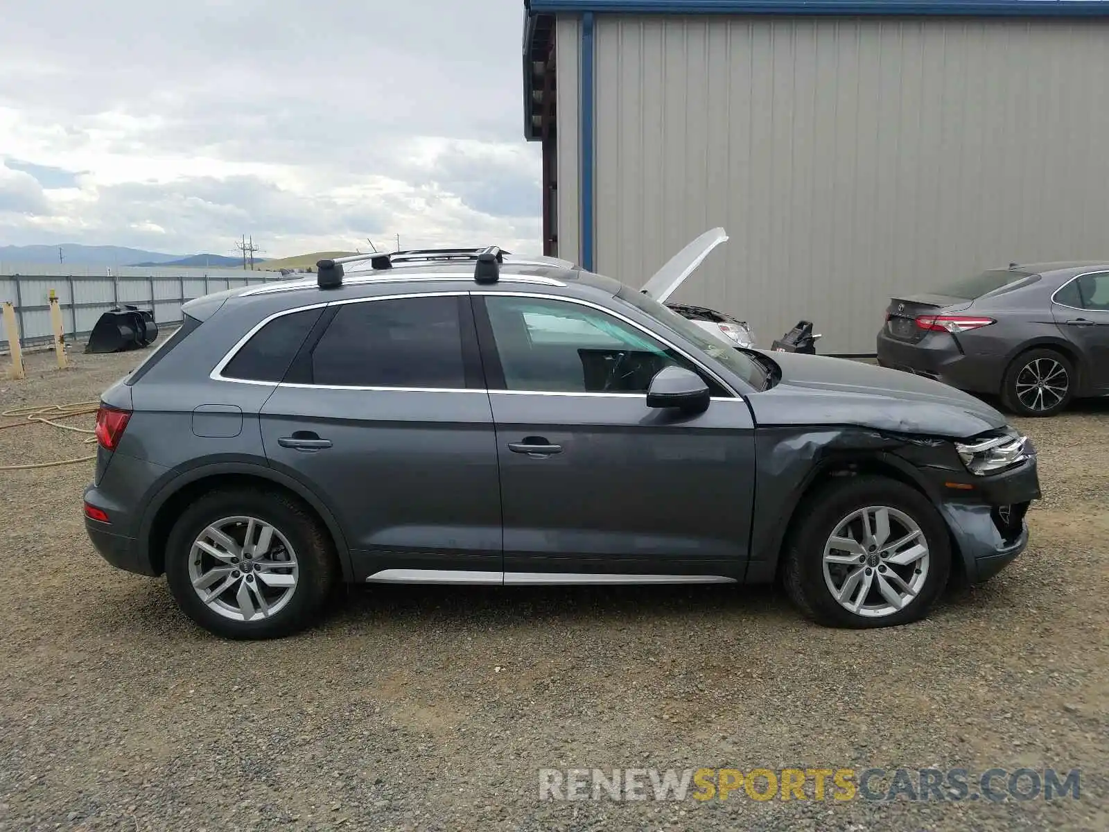 9 Photograph of a damaged car WA1ANAFY6L2029773 AUDI Q5 2020