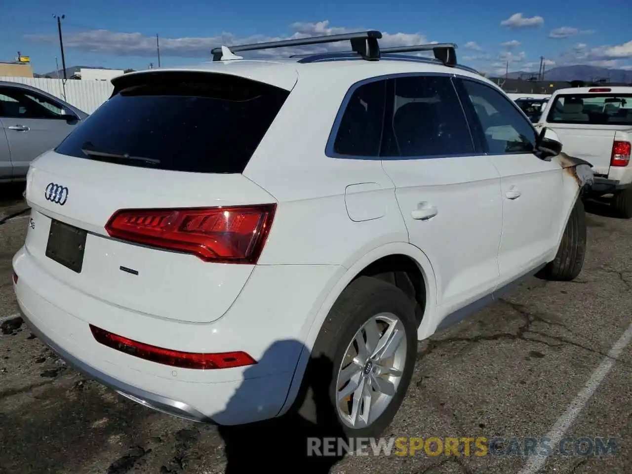 4 Photograph of a damaged car WA1ANAFY6L2040238 AUDI Q5 2020