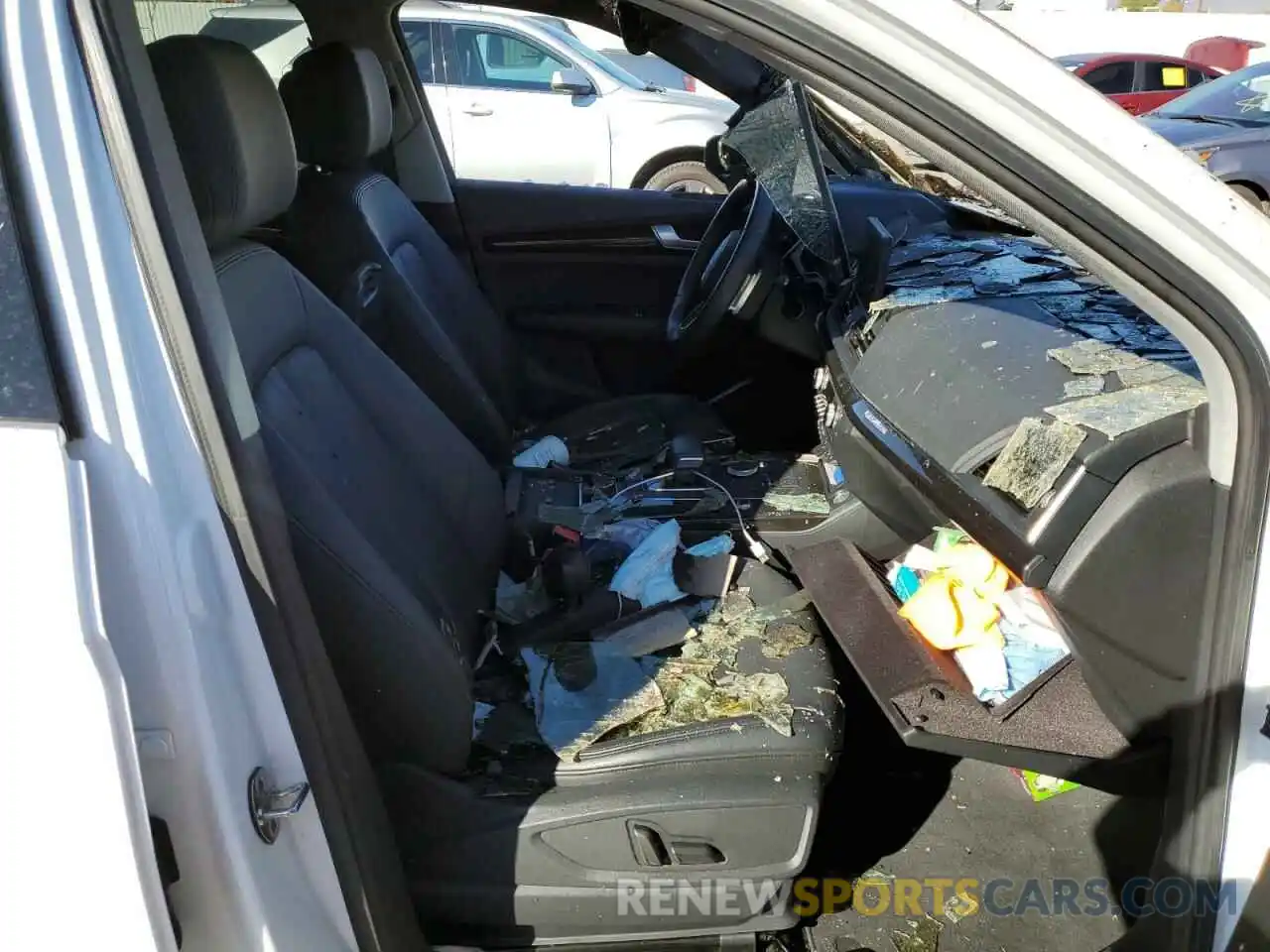 5 Photograph of a damaged car WA1ANAFY6L2040238 AUDI Q5 2020