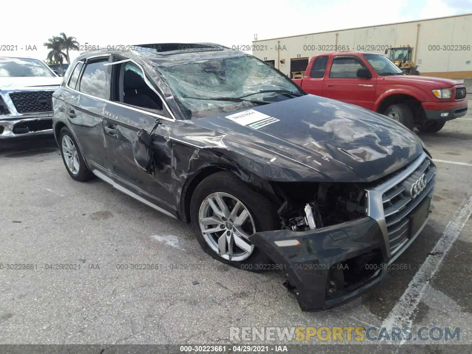 1 Photograph of a damaged car WA1ANAFY6L2041728 AUDI Q5 2020