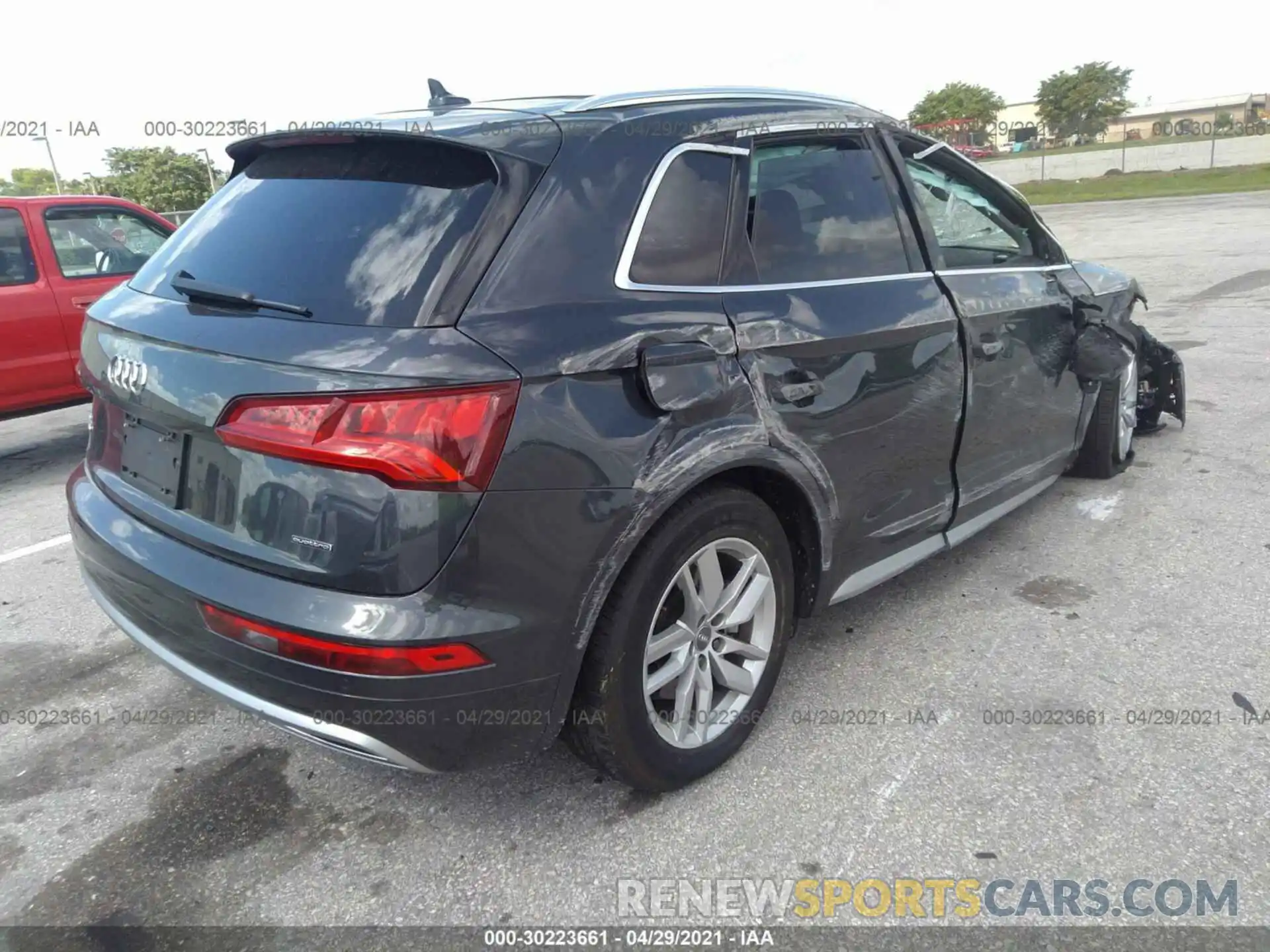 4 Фотография поврежденного автомобиля WA1ANAFY6L2041728 AUDI Q5 2020