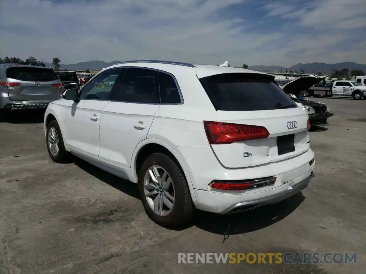 3 Photograph of a damaged car WA1ANAFY6L2042233 AUDI Q5 2020