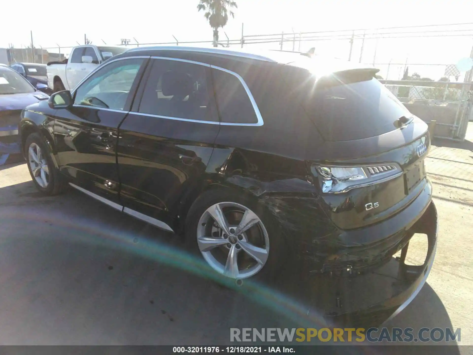 3 Photograph of a damaged car WA1ANAFY6L2053684 AUDI Q5 2020