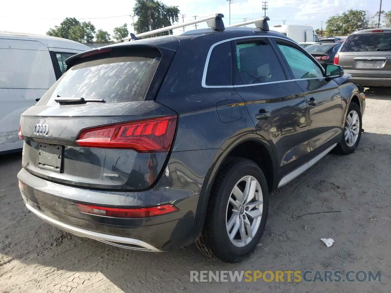 4 Фотография поврежденного автомобиля WA1ANAFY6L2063857 AUDI Q5 2020