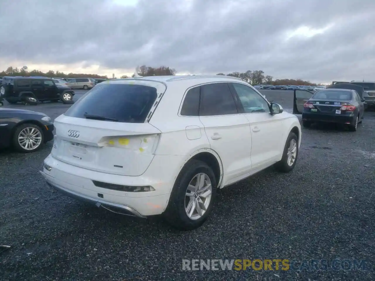 4 Photograph of a damaged car WA1ANAFY6L2064457 AUDI Q5 2020