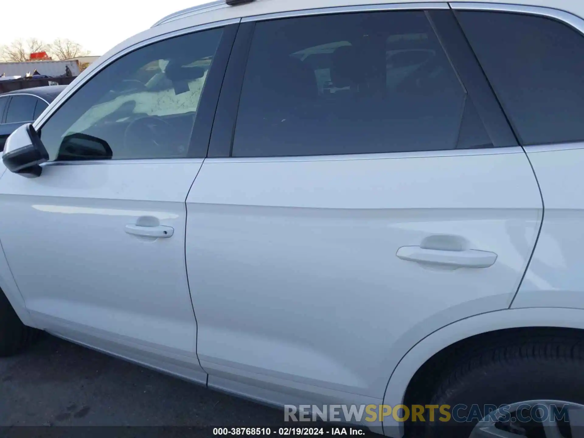 14 Photograph of a damaged car WA1ANAFY6L2066015 AUDI Q5 2020